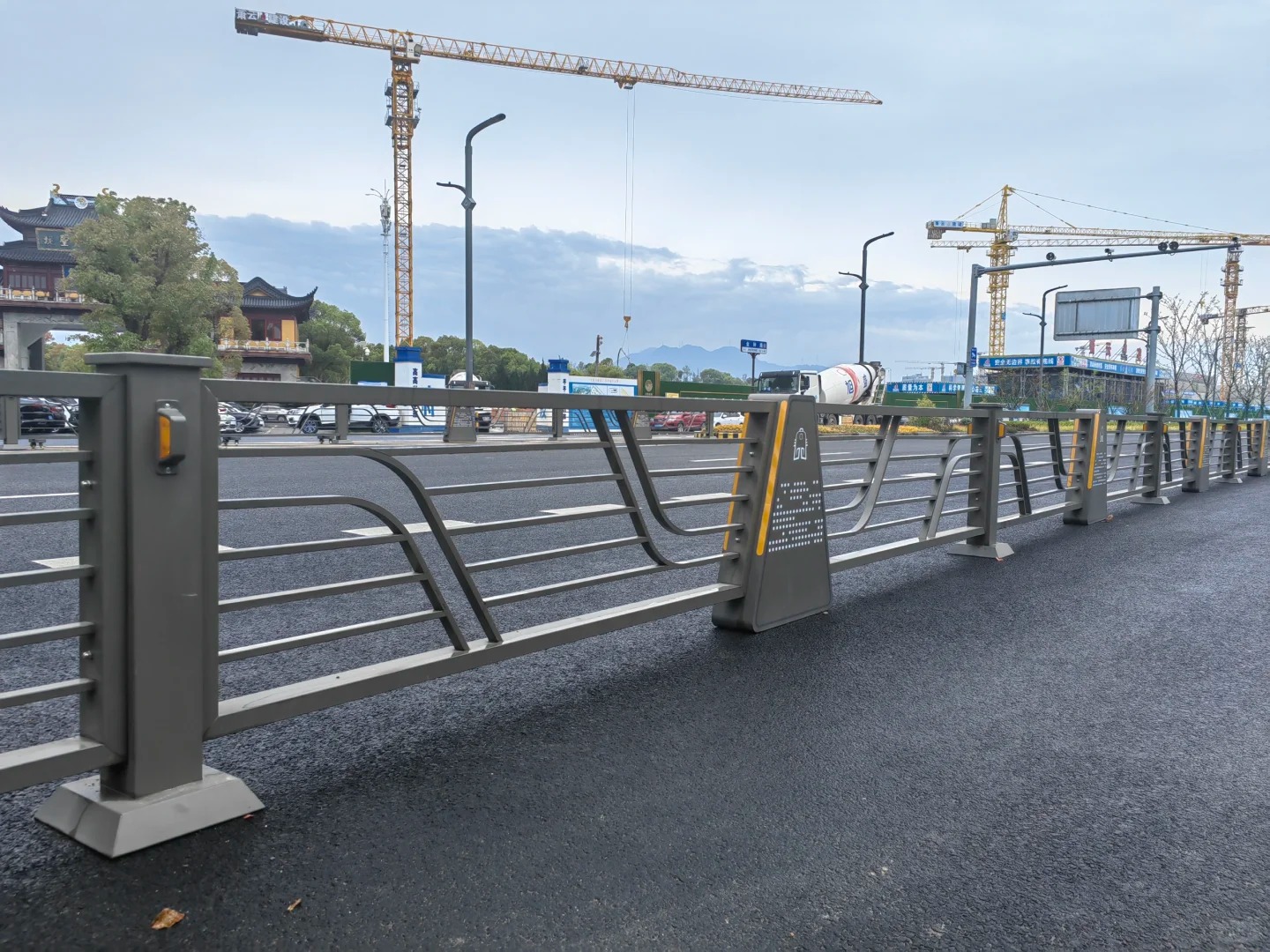 道路护栏